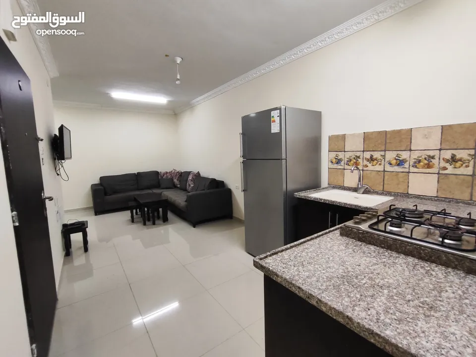 استديو مفروش للإيجار في البيرة خلف مطعم سامر