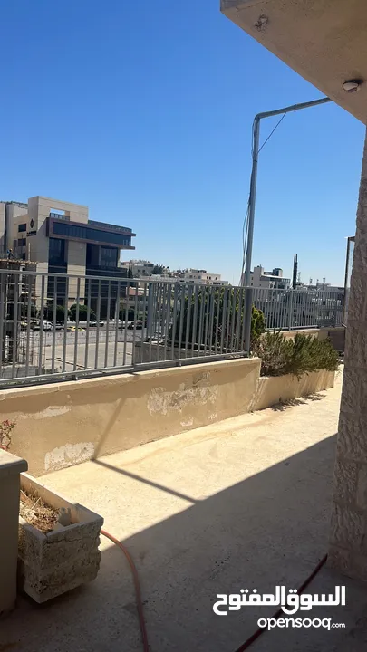 شقتين لطابق اخير للبيع / الايجار