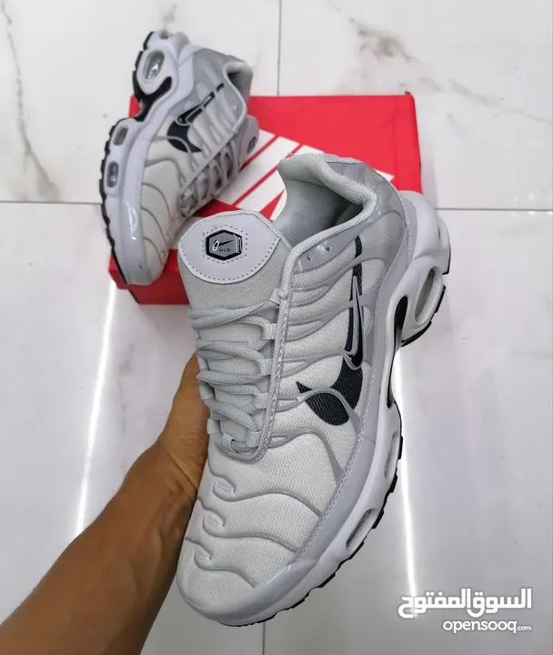 NIKE AIR MAX PLUS TN