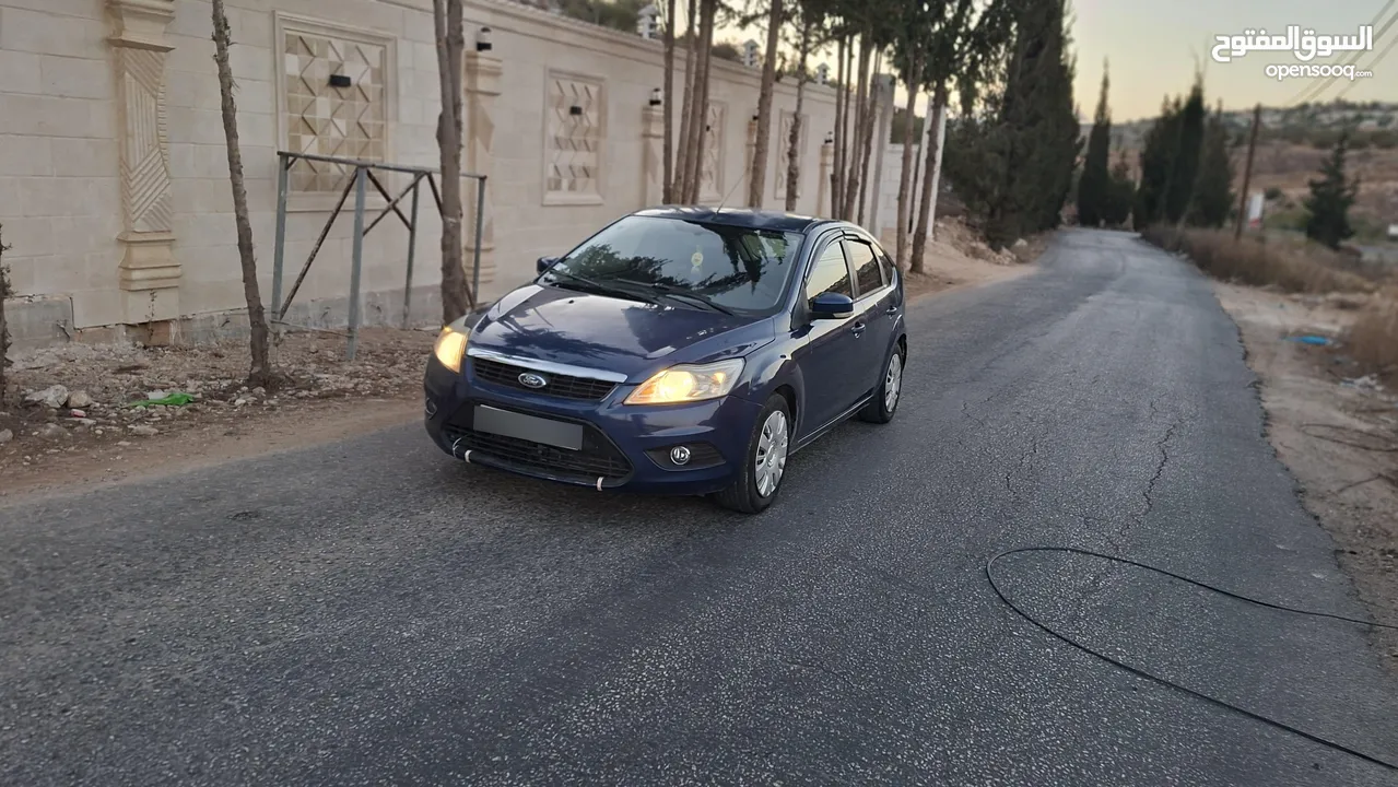 فورد فوكس موديل 2011-اتومتيك -ماتور 1600اصل برايفت فحص نخب دفعة 15الف كاش والباقي شيكات نظيفة عالاخر