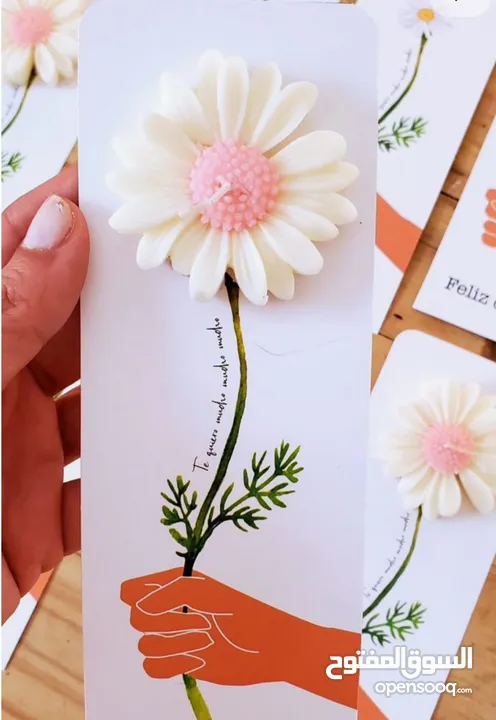 "عرض فاخر – شموع ورود اليدوية، روائح ساحرة وتصميم أنيق!" كل 50 وردة بي 150