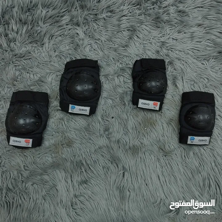 أكسسوارات وخوذ للبيع