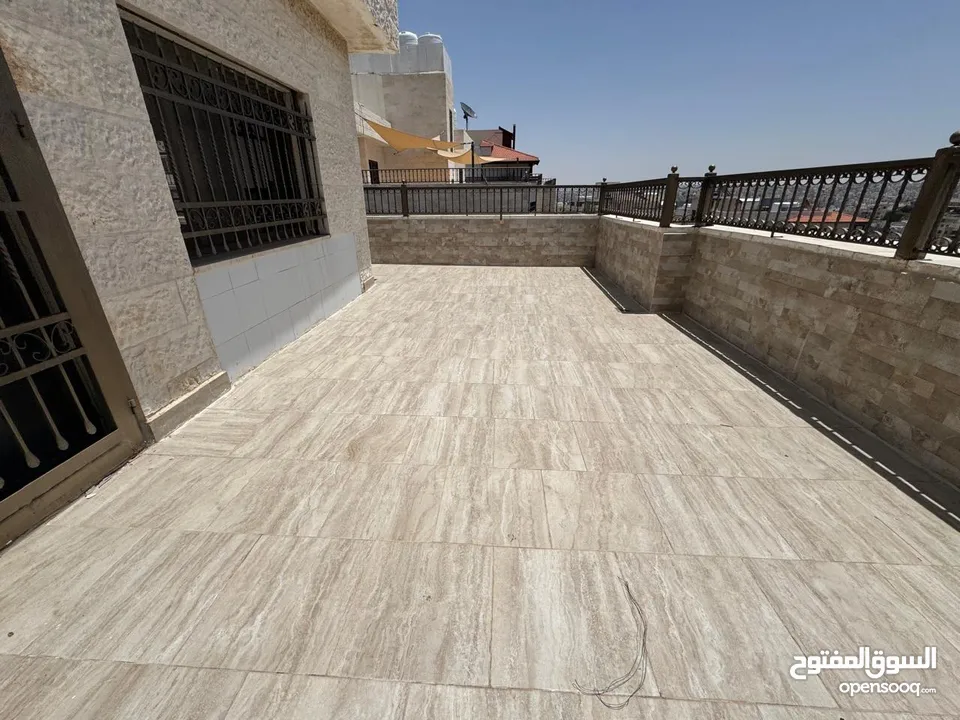روف مع ترس بإطلالــــه مميزة