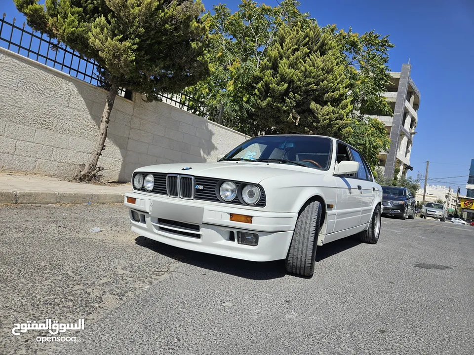 بوز النمر مواصفات كاملة . 1990 E30 M-technic II. كل اشي راكب أصلي BMW