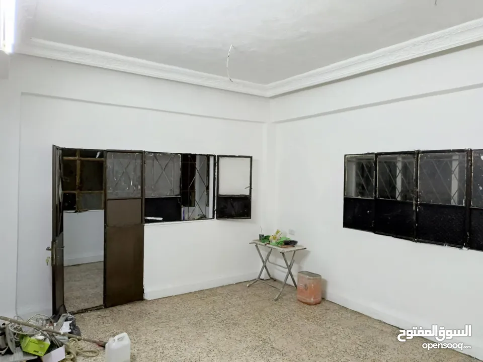 بيت . شقه  منزل  لايجار _الزرقاء _وادي الحجر _خلف مسجد اصحاب الرسول_________