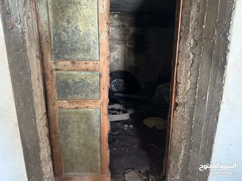 محل للإيجار في دير الغصون الشارع الرئيسي القديم مساحة 50 متر مع سدة مع توفر كل الخدمات