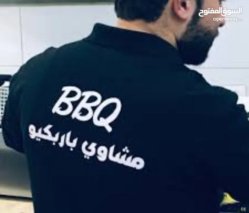 بلوزة موظفين فيزت جاليهات مع شعار باجات