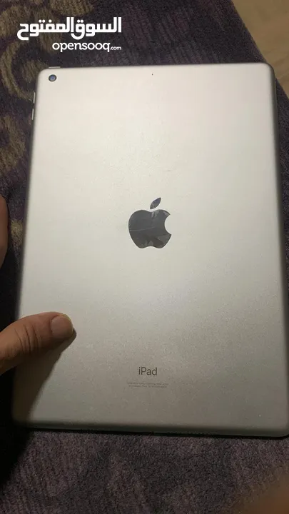 مستعمل اخو الجديد كفالته شغالةIPAD 9