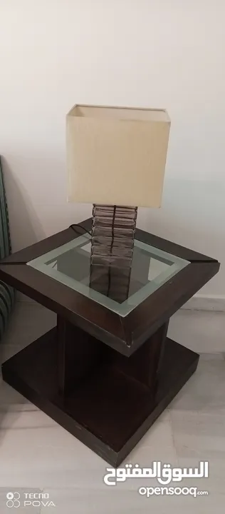 طقم طاولات خشب لاتيه بحالة ممتازة جدا