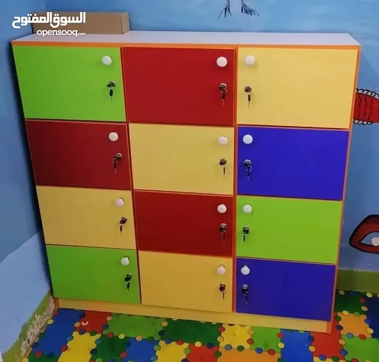 خزاين لكرات حديد وخشب مع مفاتيح للموظين والنوادي الرياضية والمدارس