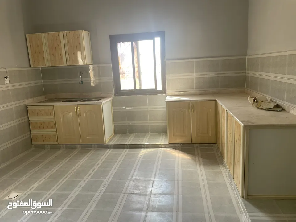 بيت للايجار او غرف للايجار  House for rent rooms for rent