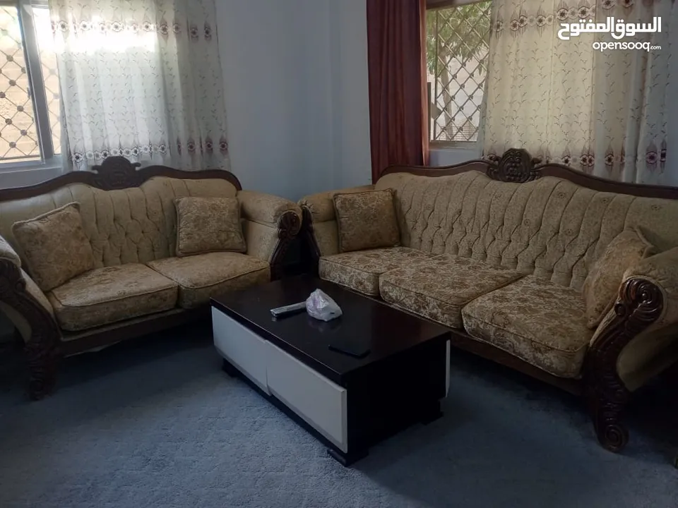 طقمين كنب مستعمل للبيع