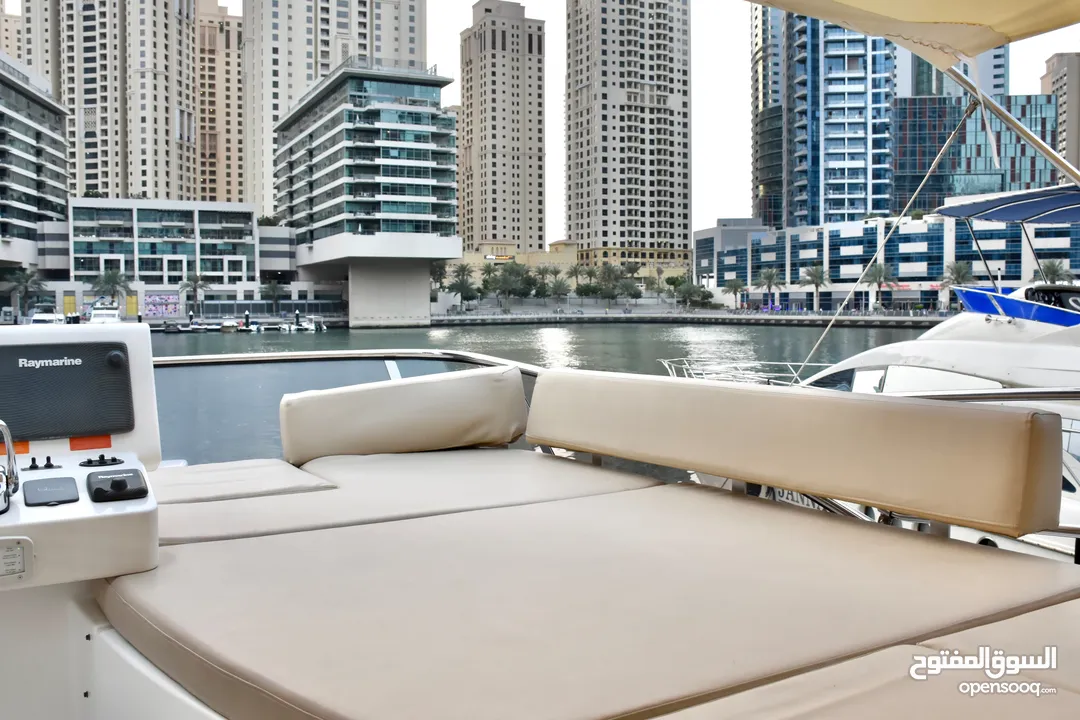 شركة تاجير يخوت في دبي مارينا مول للبيع