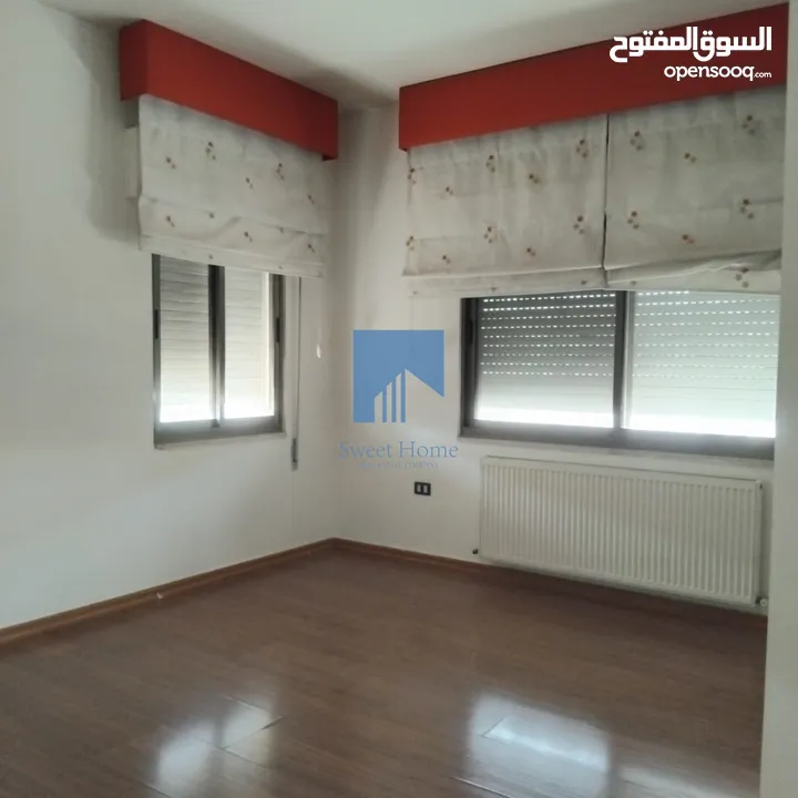 شقة طابقية مميزة للبيع في أم أذينة  -  قرب أبراج السادس طابق ثاني 320م تشطيب سوبر ديلوكس