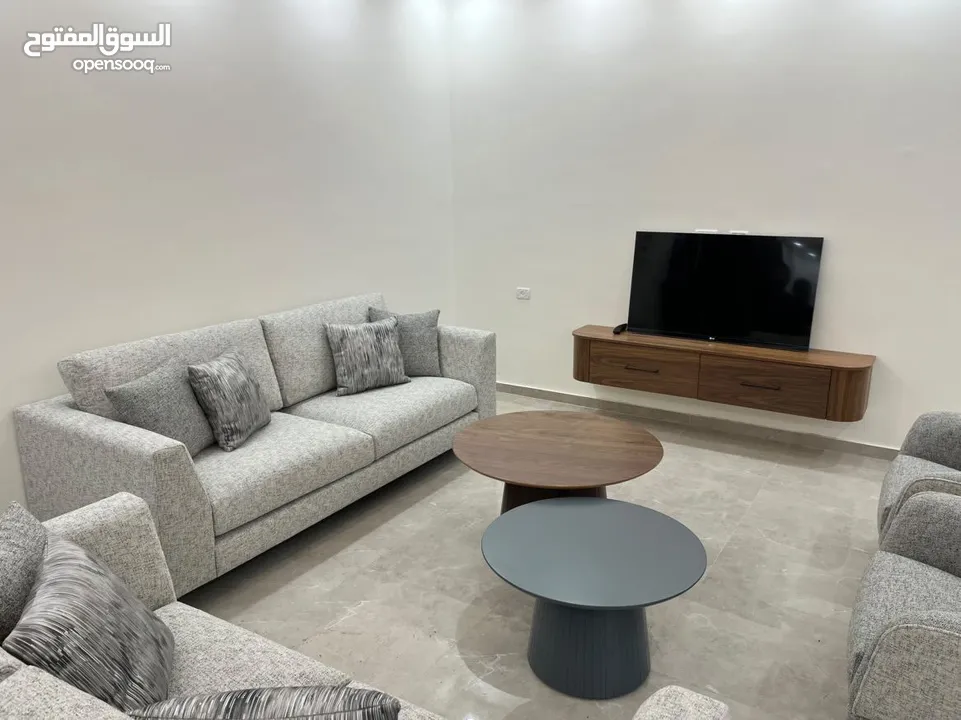 شقة مميزة مش مسكونة 131 متر كاشفة كل نابلس