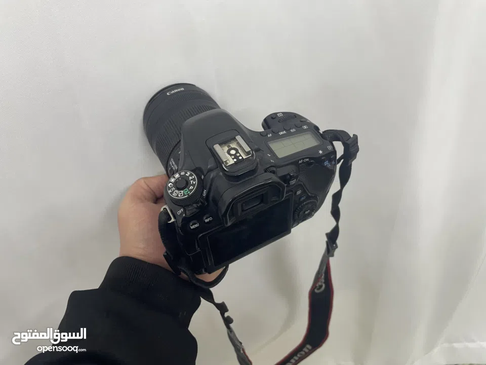 كاميراd80 بحاله الوكاله عدسهmm18-135 مع شاحنها الاصلي وبطاريه الشركه موقعها بالخليل لتواصل