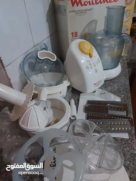 محضرة طعام مولينيكس فرنسية   استعمال بسيط...  متعددة الاستعمالات وبحالة جيدة جدا
