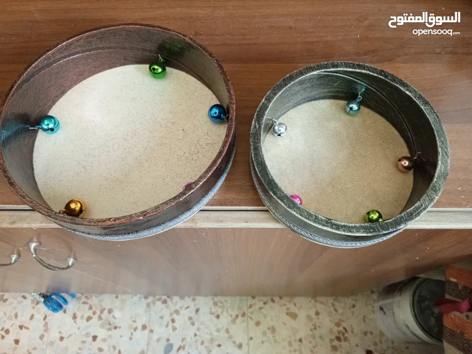 مجموعة متنوعة من الالات الموسيقية من الجلد الطبيعي وشغل يدوي 100%