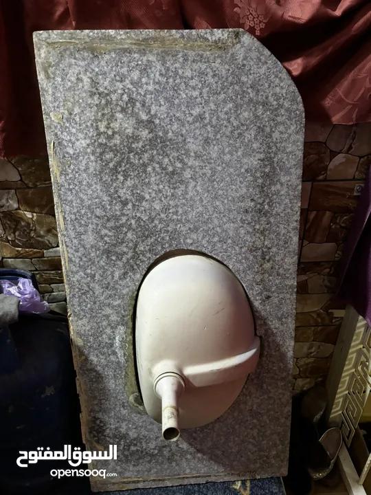 مجلى حمام  مع مغسلة بحالة جيدة للبيع الي معني يتواصل معي عالرقم