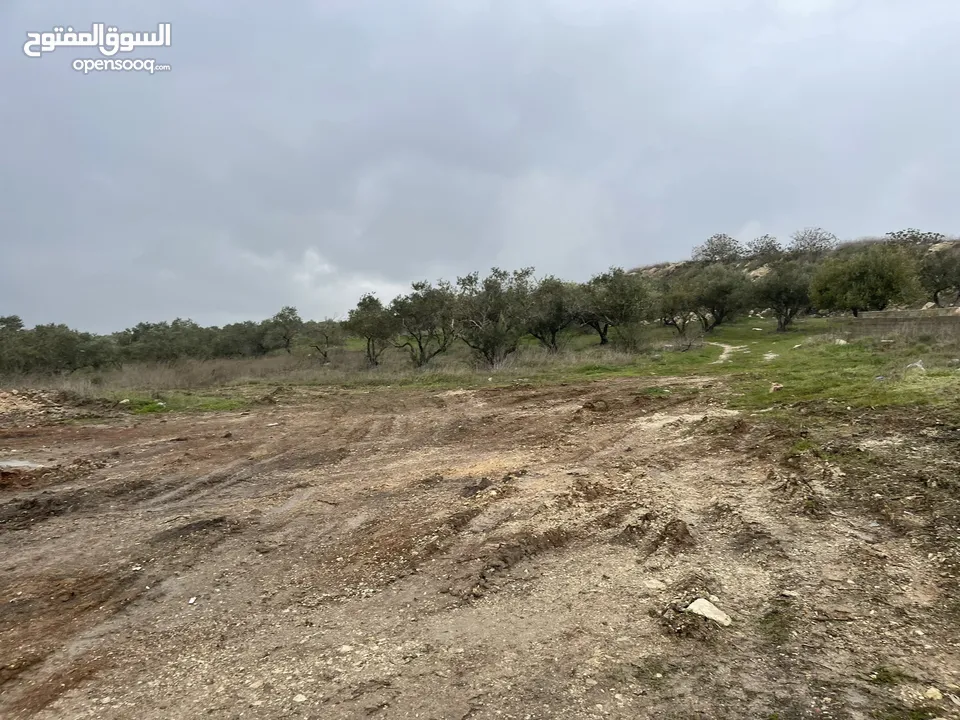 ارض 628 متر على شارعين تصلح ل اي نوع من البناء خلف براڤو بيت وزن
