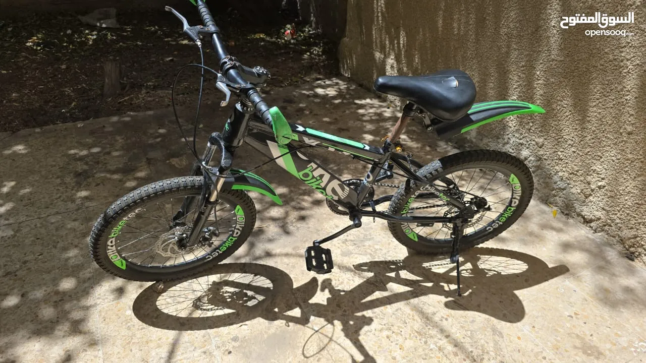 دراجه هوائيه نمره 20 بصفات ممتازه من نوع biketec، و مناسب الأجواء الحاليه.