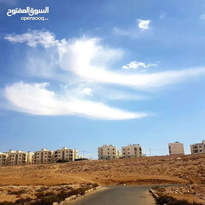 شقه 96 متر طابق 3 في مدينة المجد خلف جبل طارق