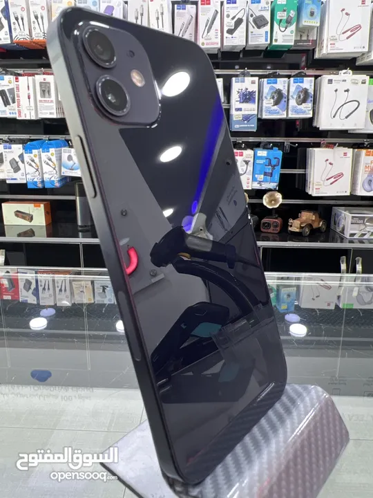 iPhone 12 (64 GB) ايفون 12 مستعمل  بحالة جيدة جدا بطارية اصلية 99٪؜  فاصل بصمة الوجه فقط لا غير