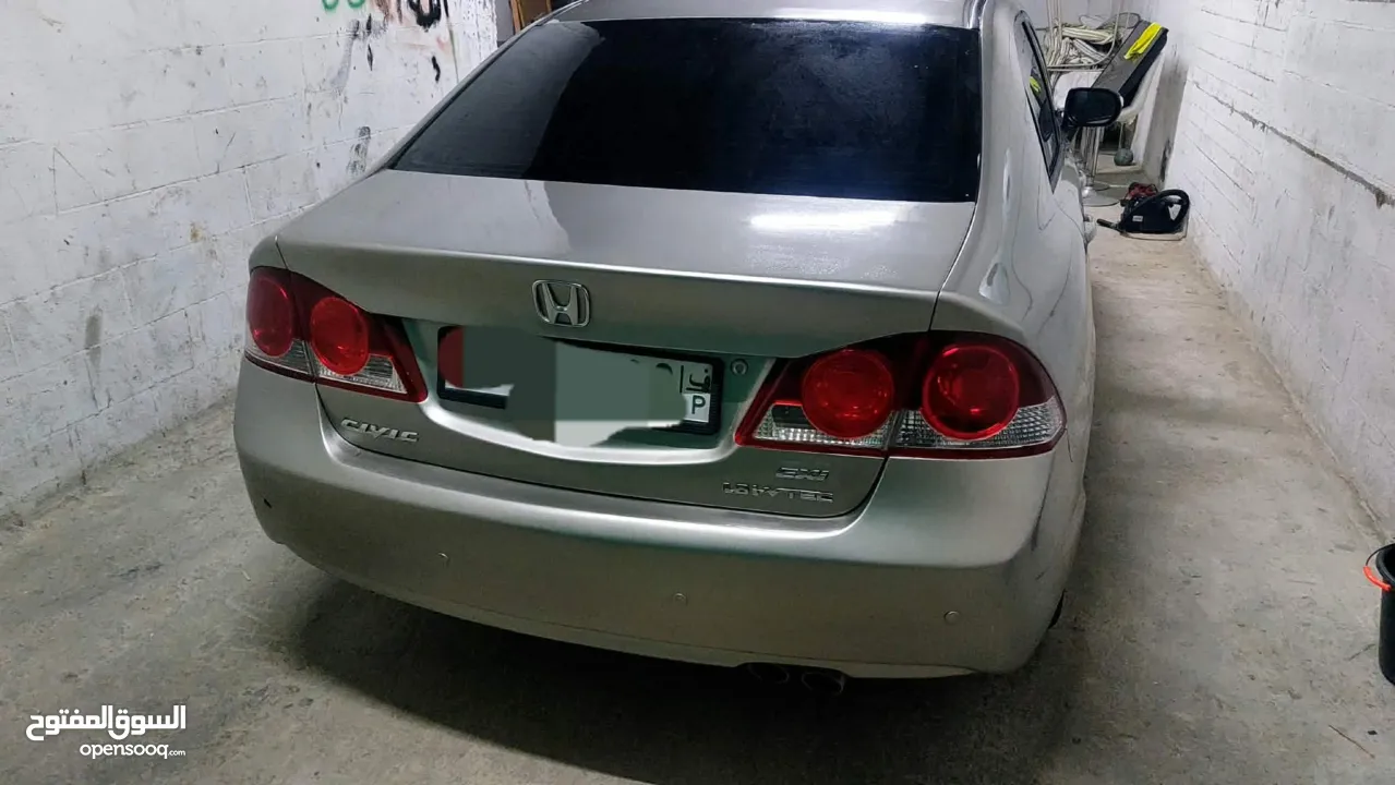 هوندا سفيك للبيع 2006 دهان جديد خاليه من القص الطولي والعرضي التواصل  عليه واتس اب