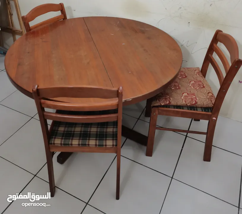 Dinning table with 3 chairs