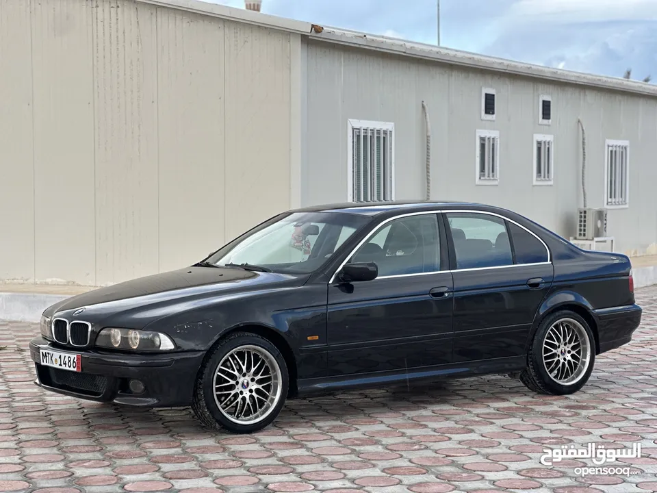 بي ام دبليو فئه الخامسه BMW e39 520