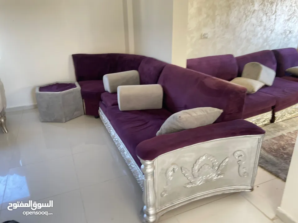 طقم كنب خليجي 12 مقعد لون بنفسجي  وخمس مراكي وخمس زوايا لون رمادي