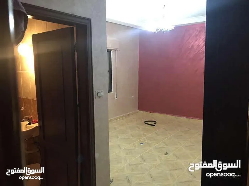 شقة للبيع في أم زويتيه