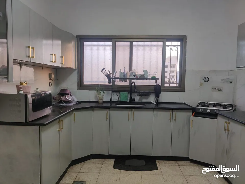 متوفر شقة بطولكرم دوار السلام دخلة ريم البوادي مساحتها 135 ومع بيت الدرج 145  دلكس جاهزة  بدون مصعد