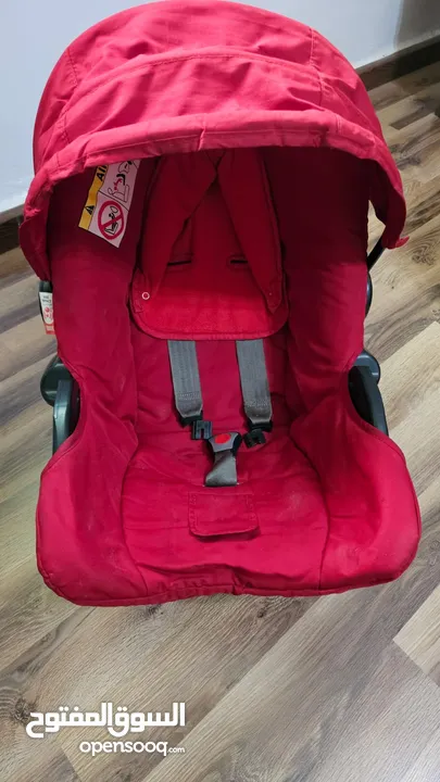 عرباية اطفال مع كوت نوع Graco