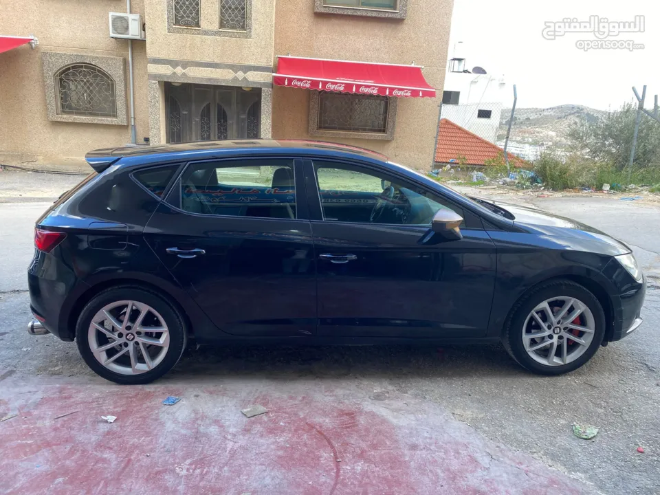 للبيع – سيات ليون 2014