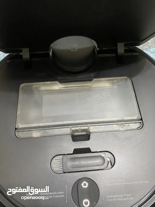 مكنسه ربوت شاومي بحالة ممتازة