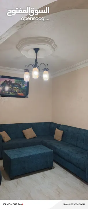 طقم كورنر 9مقاعد مستعمل مع طاوله وسط