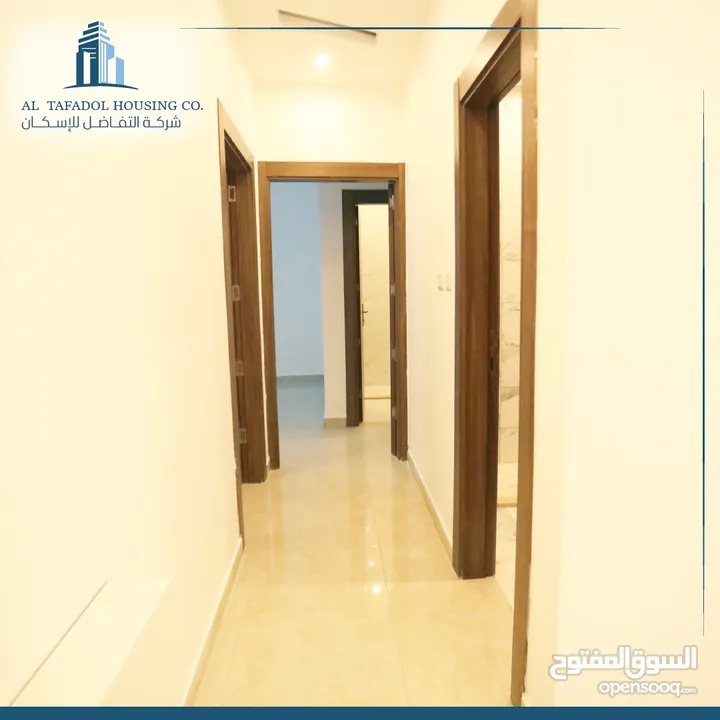 شقة سكنية ديلوكس شبه ارضي مع تراس  145متر في  حي عدن