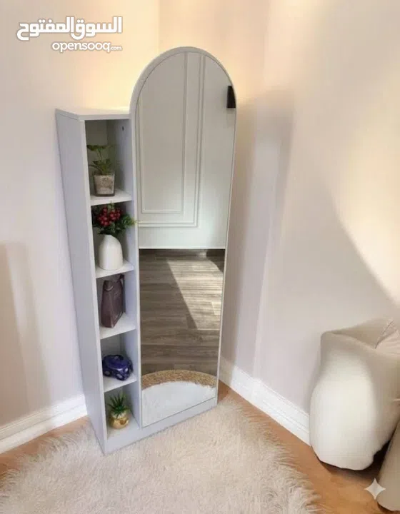 مرآة أرضية فاخرة مع رفوف جانبية – قطعة ديكور تخطّف الأنظار حوّلي أي زاوية في بيتك لمساحة أني