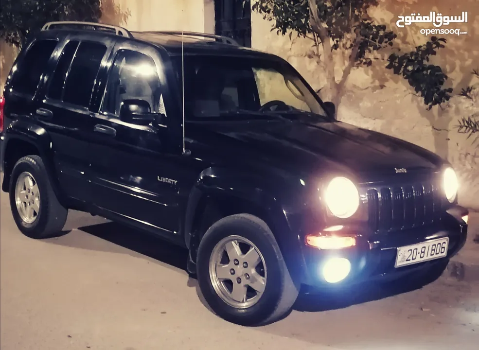 جيب ليبيرتي 2002  امريكي2WD  فحص كاش 4999 د و قابل اقساط