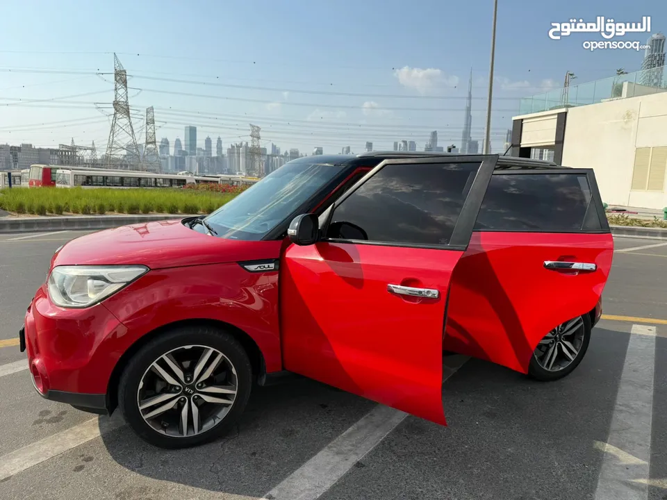 KIA SOUL RED GCC ‏ HATCHBACK  2017  FULL OPTION WITH OUT PANORAMA