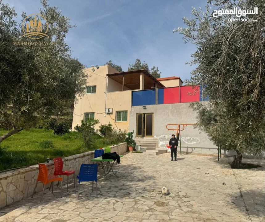 إعلان رقم: (5467) مزرعة مميزة بنظام شاليه للبيع – طريق جرش المفرق (رحاب)