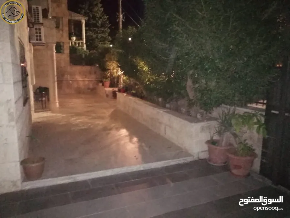شقة أرضية مميزة للبيع في الدوار السابع  - قرب كوزمو 160م مع حديقة وترسات 200م
