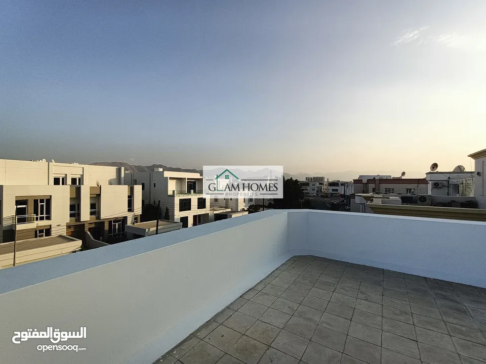 Highly Spacious 8 bedroom commercial villa for rent in Azaiba Ref: 393S