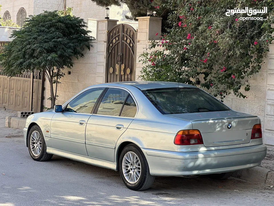 BMW 520 دب