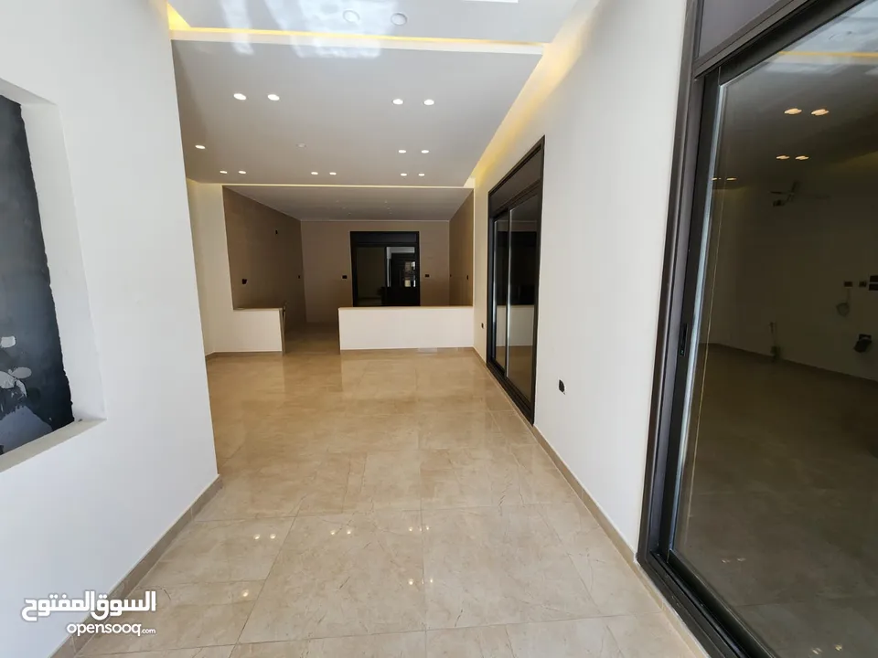 روف للبيع في عبدون  ref : 14328
