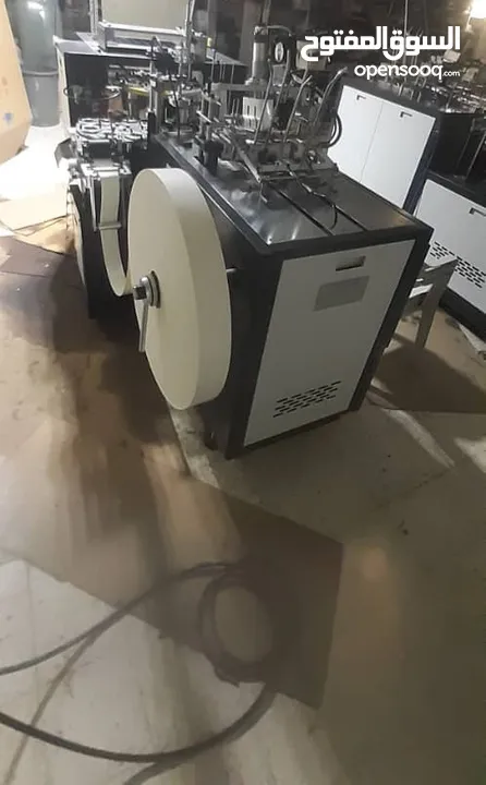 ماكينة صناعة اكواب القهوة