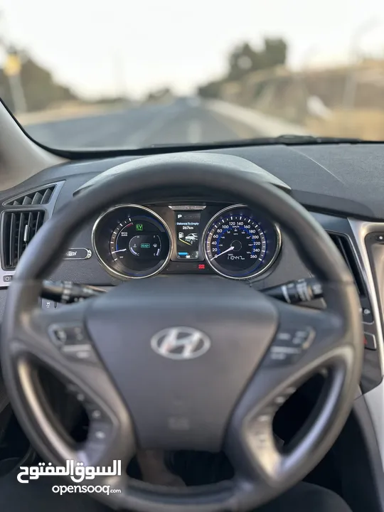 Hyundai sonata 2012 royal 7 جيد