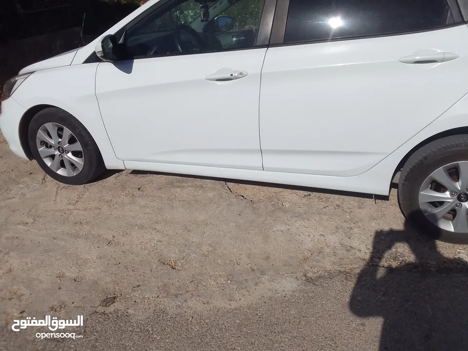 سيارة ھيونداي للبيع