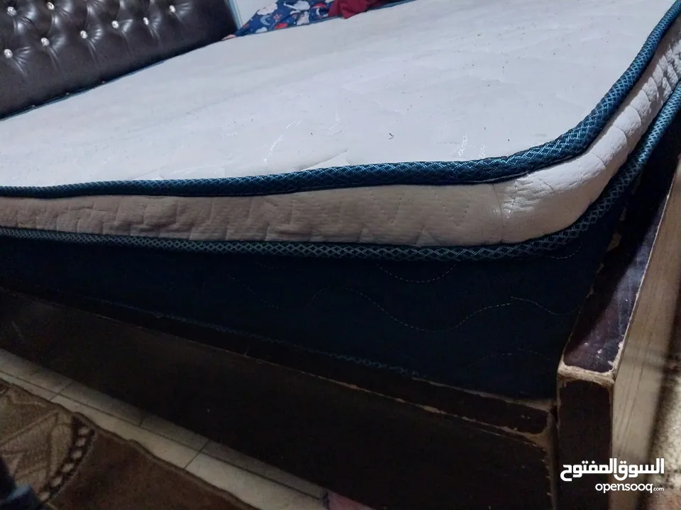 فرشه زنبرك 180×190 بحالة جيده جدا
